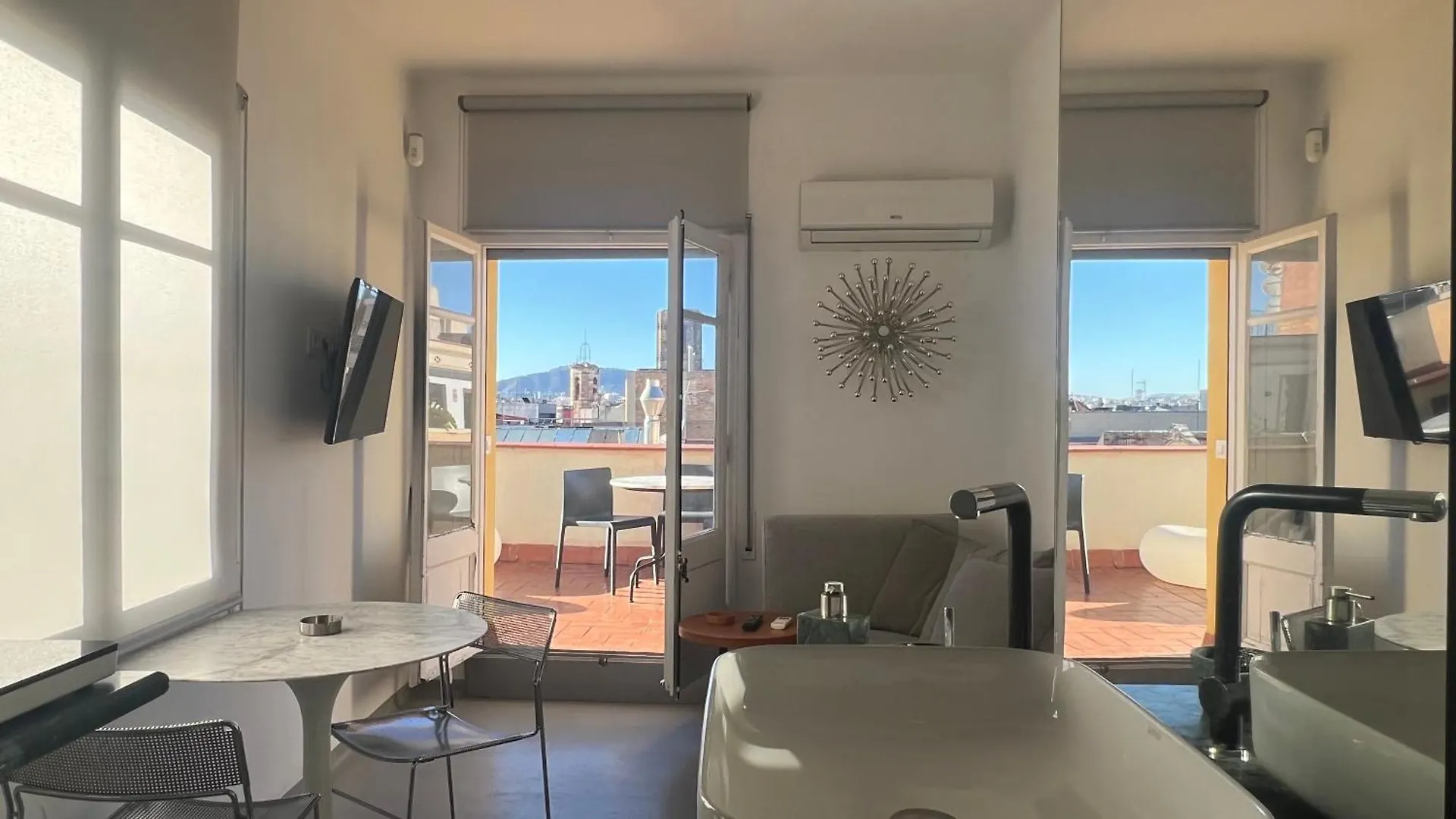 Top Studio With Terrace バルセロナ